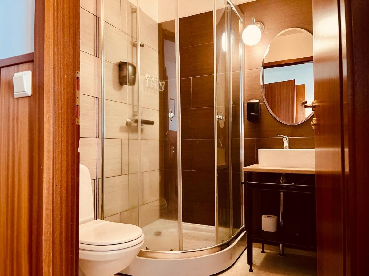 Borealis Hotel Ulfljotsvatn Экстерьер фото