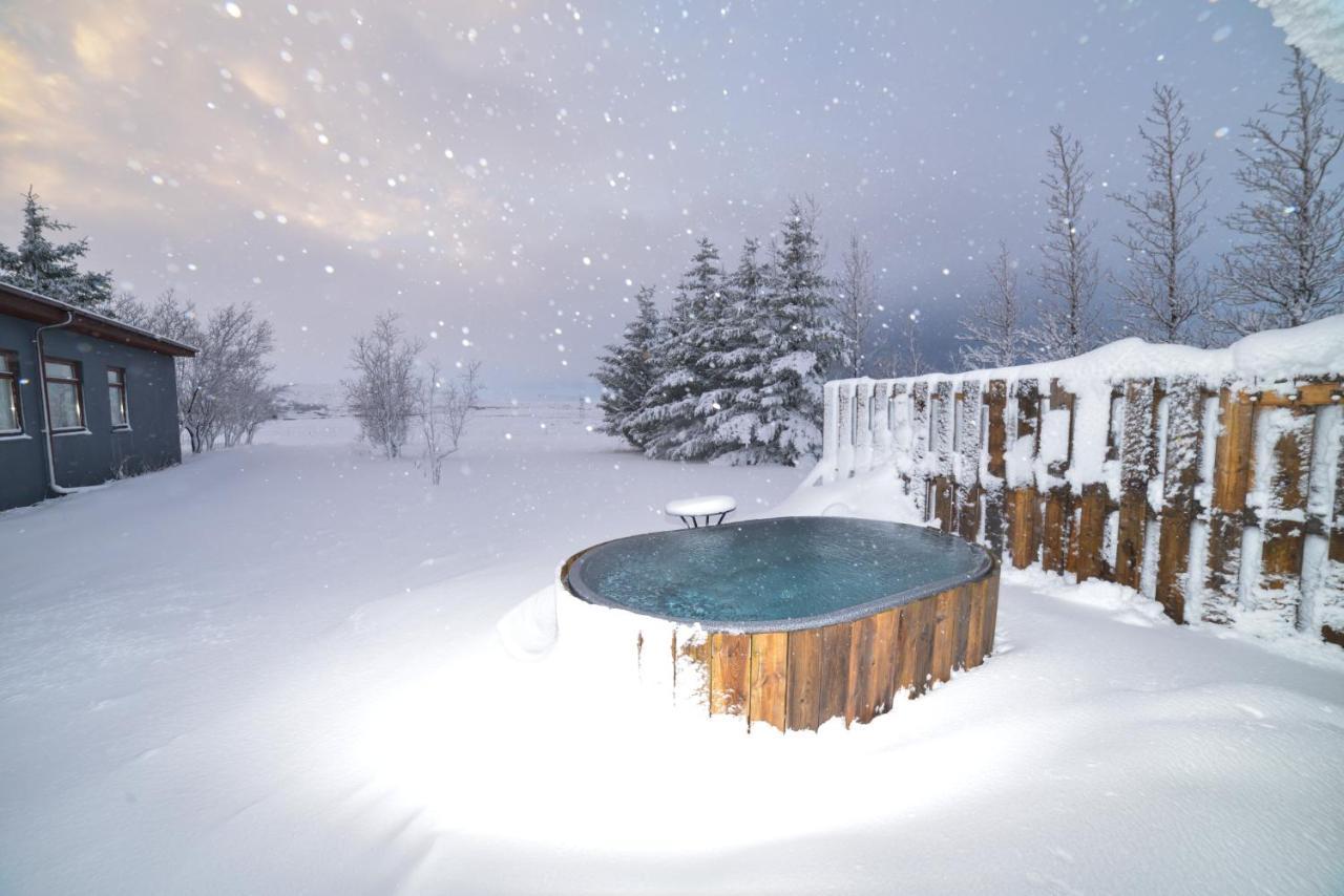 Borealis Hotel Ulfljotsvatn Экстерьер фото