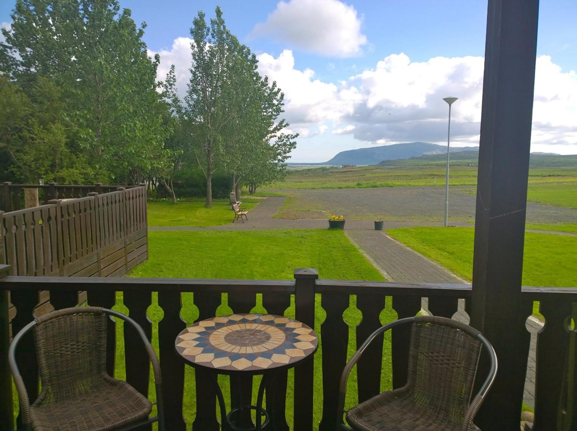 Borealis Hotel Ulfljotsvatn Экстерьер фото