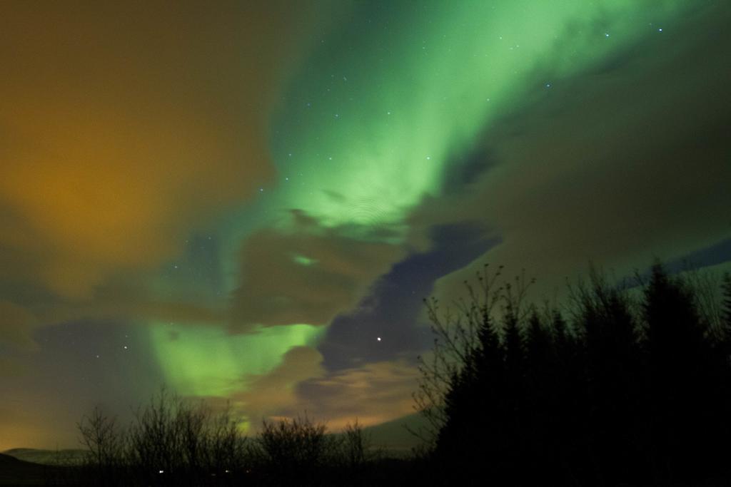 Borealis Hotel Ulfljotsvatn Экстерьер фото