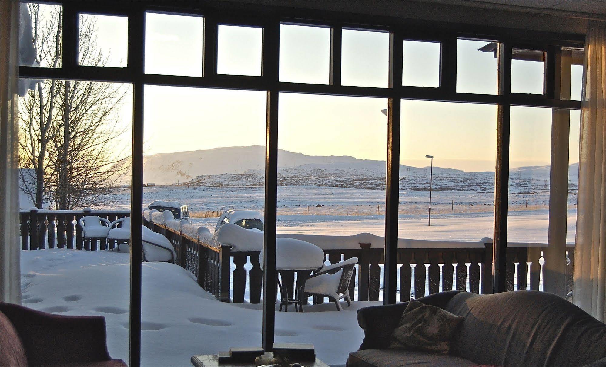 Borealis Hotel Ulfljotsvatn Экстерьер фото