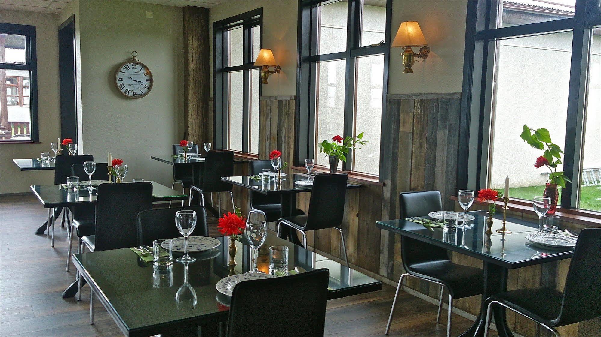 Borealis Hotel Ulfljotsvatn Экстерьер фото