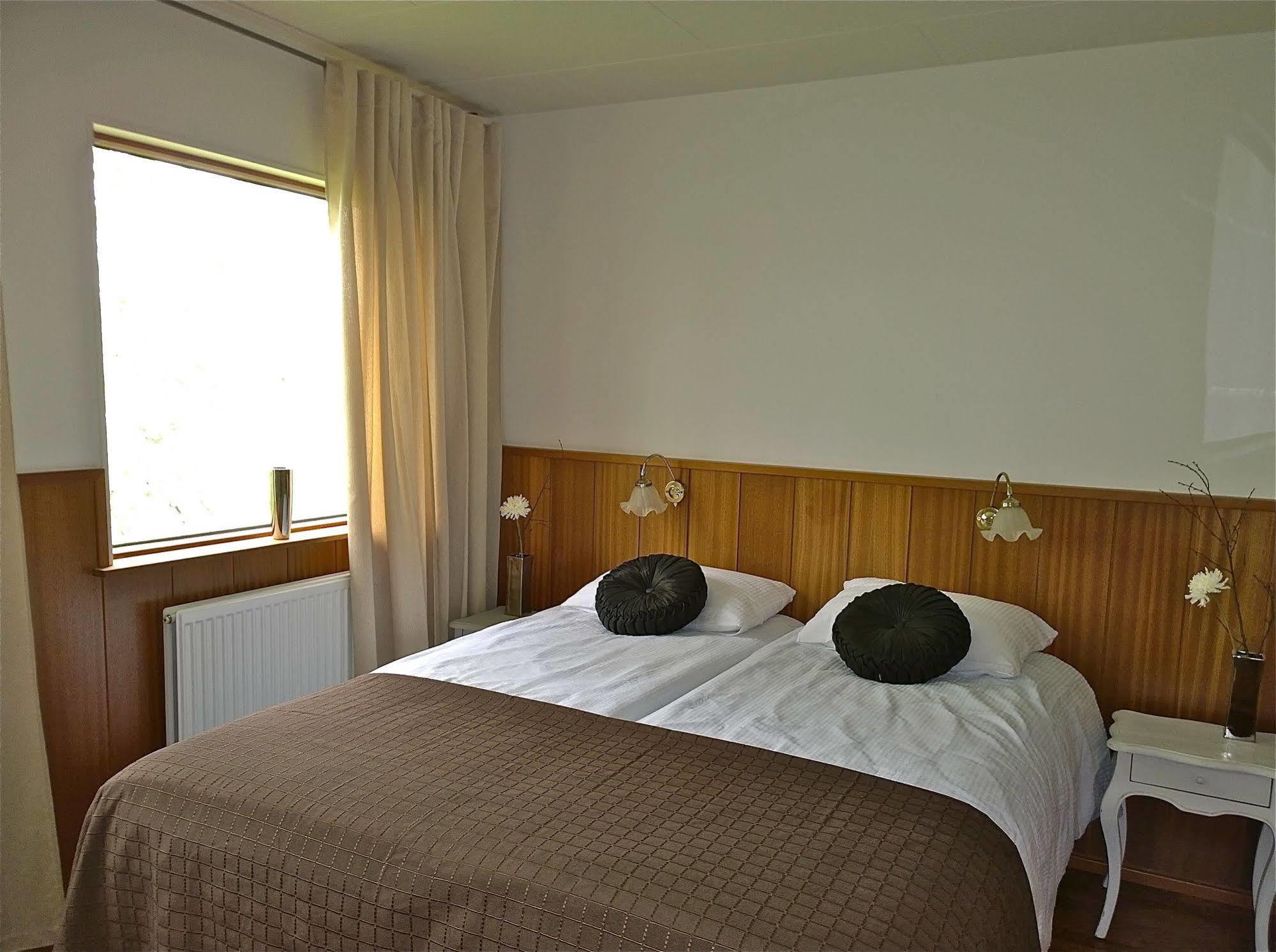 Borealis Hotel Ulfljotsvatn Экстерьер фото